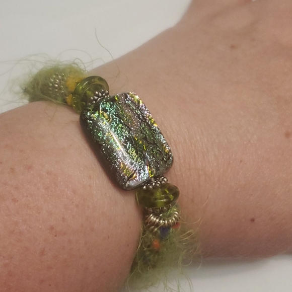 Beautiful Unique Hand Crafted Bracelet - Picture 2 of 5